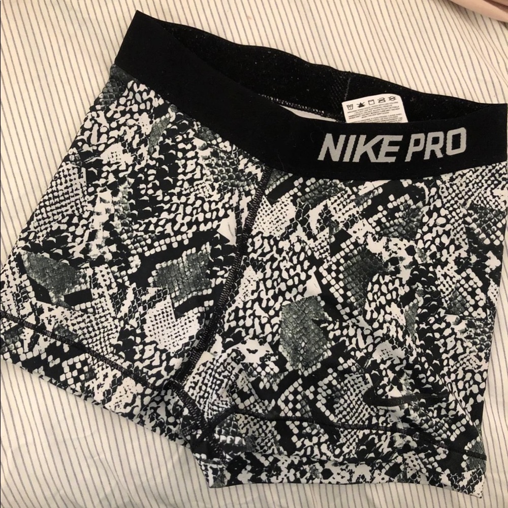 Nike pros